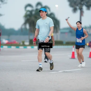 Runner Photo 7520631