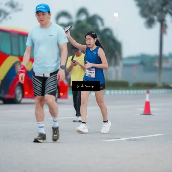 Runner Photo 7520635