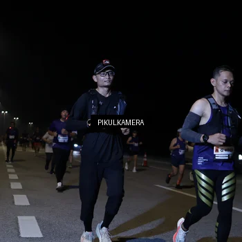 Runner Photo 7520650