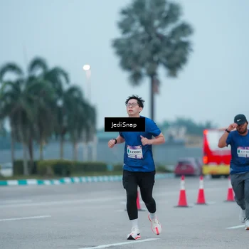Runner Photo 7520653