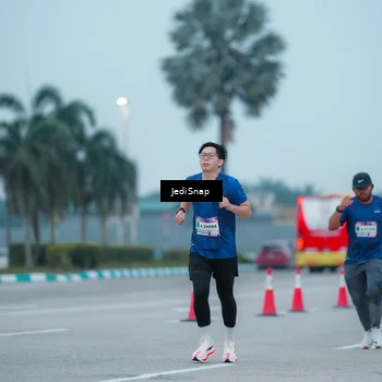 Runner Photo 7520654