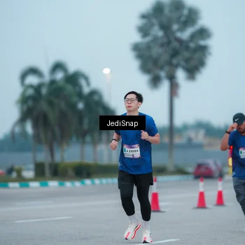Runner Photo 7520655