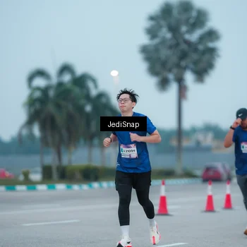 Runner Photo 7520662