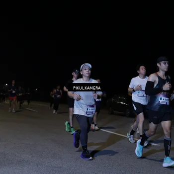 Runner Photo 7520672