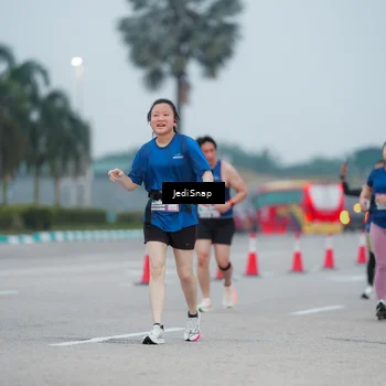 Runner Photo 7520673
