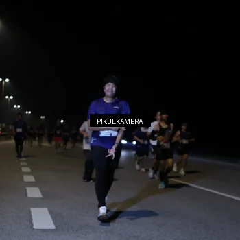 Runner Photo 7520683