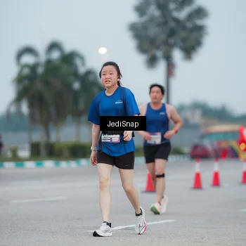 Runner Photo 7520688