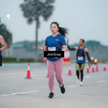 Runner Photo 7520690