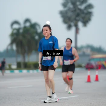 Runner Photo 7520692