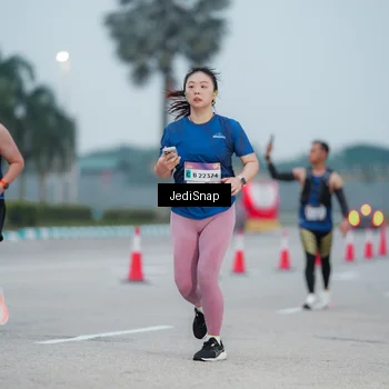 Runner Photo 7520694