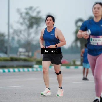 Runner Photo 7520696