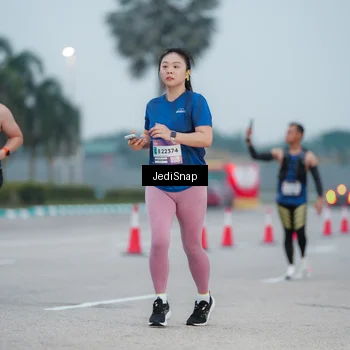 Runner Photo 7520697
