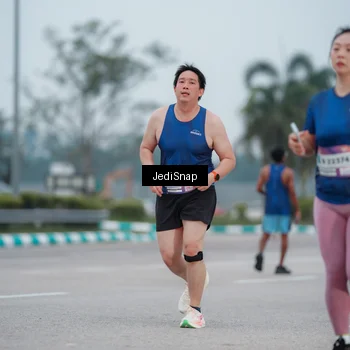 Runner Photo 7520704