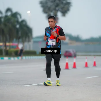 Runner Photo 7520713