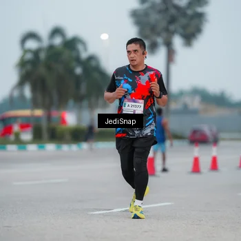 Runner Photo 7520720