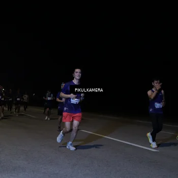 Runner Photo 7520726