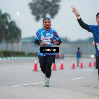 Runner Photo 7520788