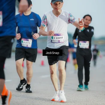 Runner Photo 7520825