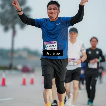Runner Photo 7520830