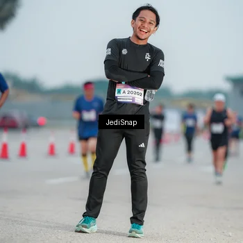 Runner Photo 7520851