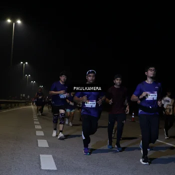 Runner Photo 7520853