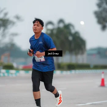 Runner Photo 7520855