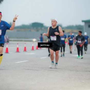 Runner Photo 7520856