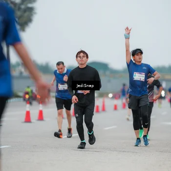 Runner Photo 7520884