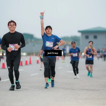 Runner Photo 7520885