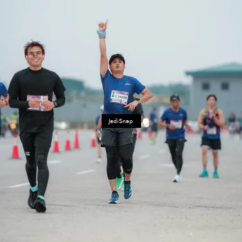 Runner Photo 7520890