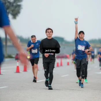 Runner Photo 7520893