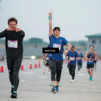 Runner Photo 7520895