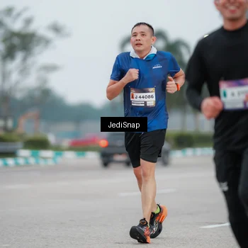 Runner Photo 7520905