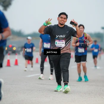 Runner Photo 7520925
