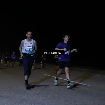 Runner Photo 7520934