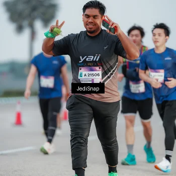 Runner Photo 7520943