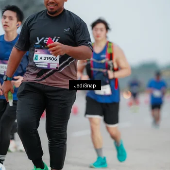 Runner Photo 7520946