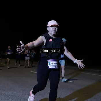 Runner Photo 7521001
