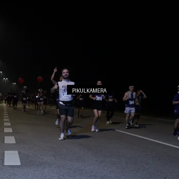 Runner Photo 7521008