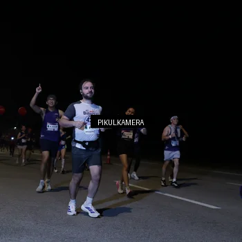 Runner Photo 7521015