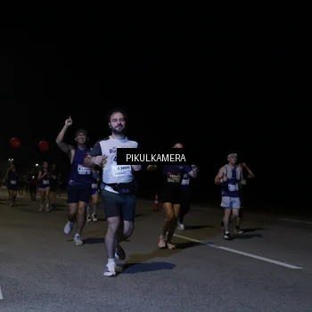 Runner Photo 7521016