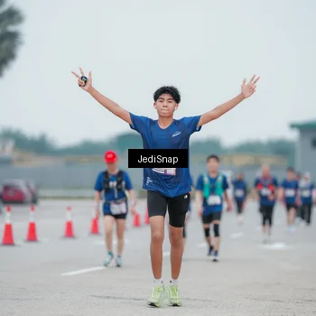 Runner Photo 7521020
