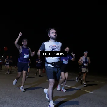 Runner Photo 7521021