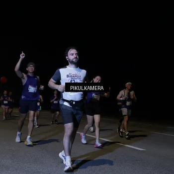 Runner Photo 7521022