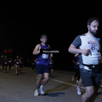 Runner Photo 7521023