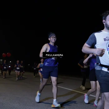 Runner Photo 7521024