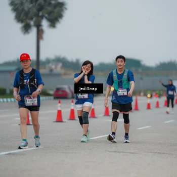 Runner Photo 7521034