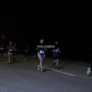 Runner Photo 7521046