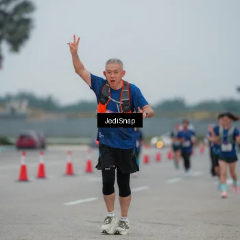 Runner Photo 7521058