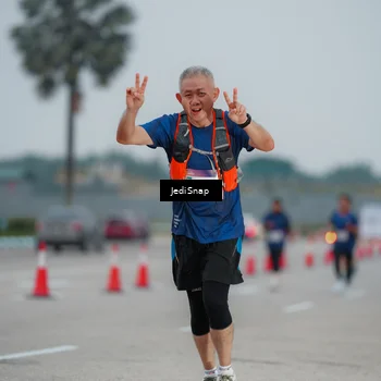 Runner Photo 7521065